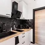 Larice Podgrzewany Basen, Balia I Sauna Apartment *