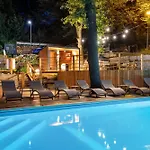 Apartmán Larice Podgrzewany Basen, Balia I Sauna *