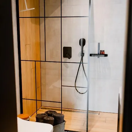Larice Podgrzewany Basen, Balia I Sauna Apartman