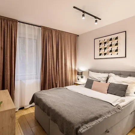 Larice Balia, Sauna, Morsowanie W Basenie Świeradów-Zdrój