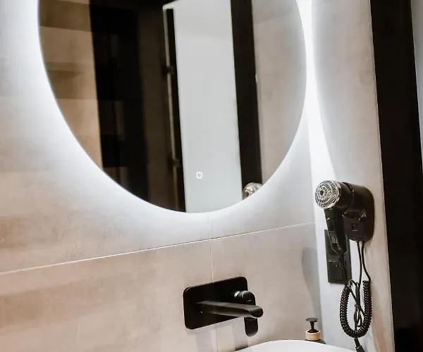 شقة Larice Balia, Sauna I Morsowanie W Basenie