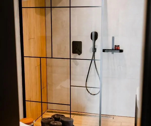 Larice Balia, Sauna I Morsowanie W Basenie شقة