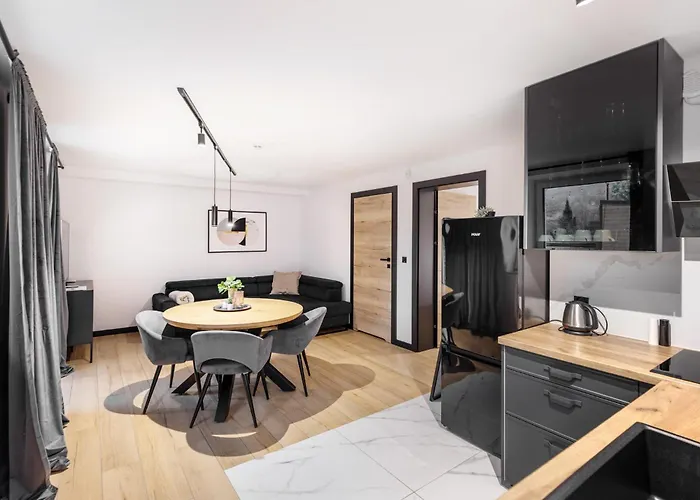 شقة Larice Balia, Sauna I Morsowanie W Basenie